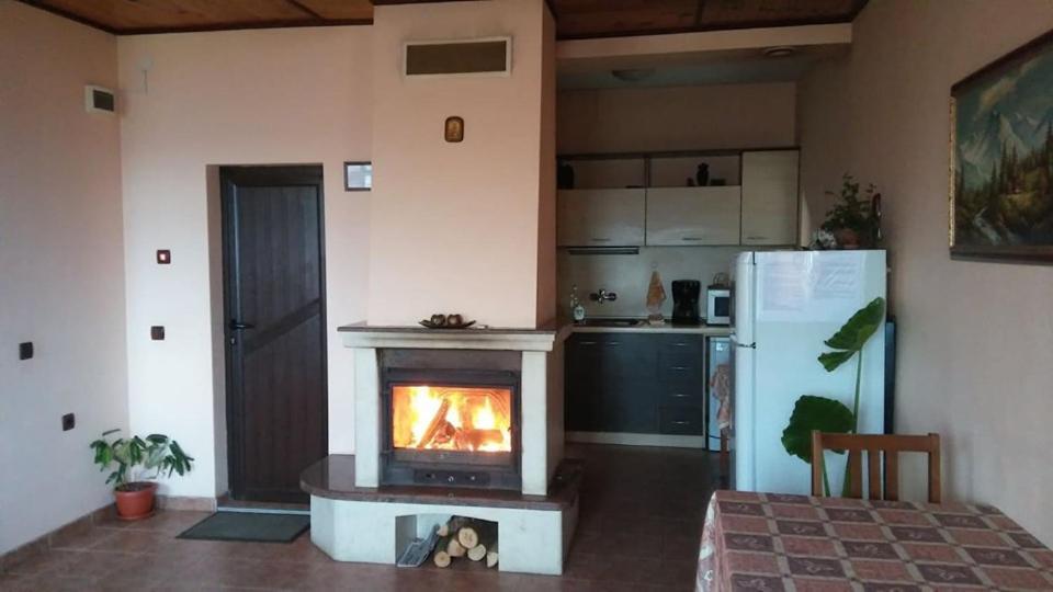 Villa Prolet General-Kantardzhievo Buitenkant foto