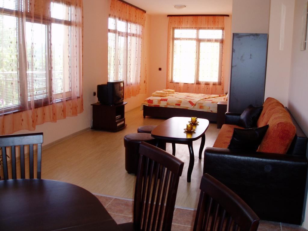 Villa Prolet General-Kantardzhievo Kamer foto
