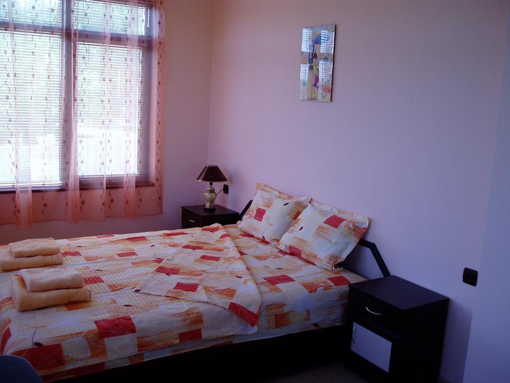 Villa Prolet General-Kantardzhievo Kamer foto