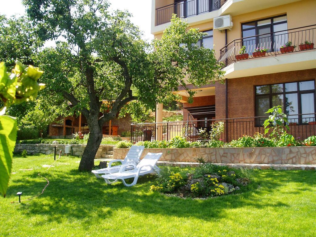 Villa Prolet General-Kantardzhievo Buitenkant foto